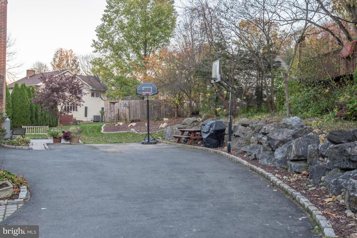 2719 Spring Valley Road Lancaster, PA 17601 - Photo 3 of 57 Gallery Image 3