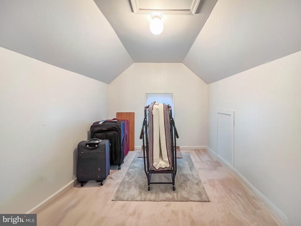 232 Aspen Road Yardley, PA 19067 - Photo 28 of 45 Walk-in Closet