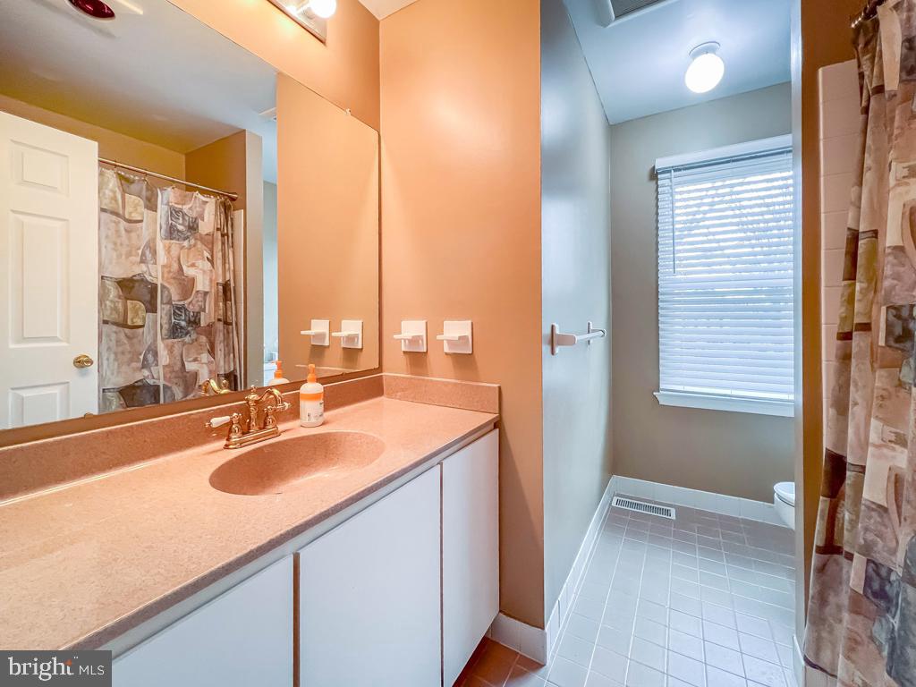 232 Aspen Road Yardley, PA 19067 - Photo 31 of 45 Full Hall Bath