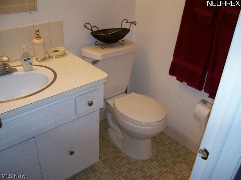 4573 McFarland Road Cleveland, OH 44121 - Photo 15 of 24