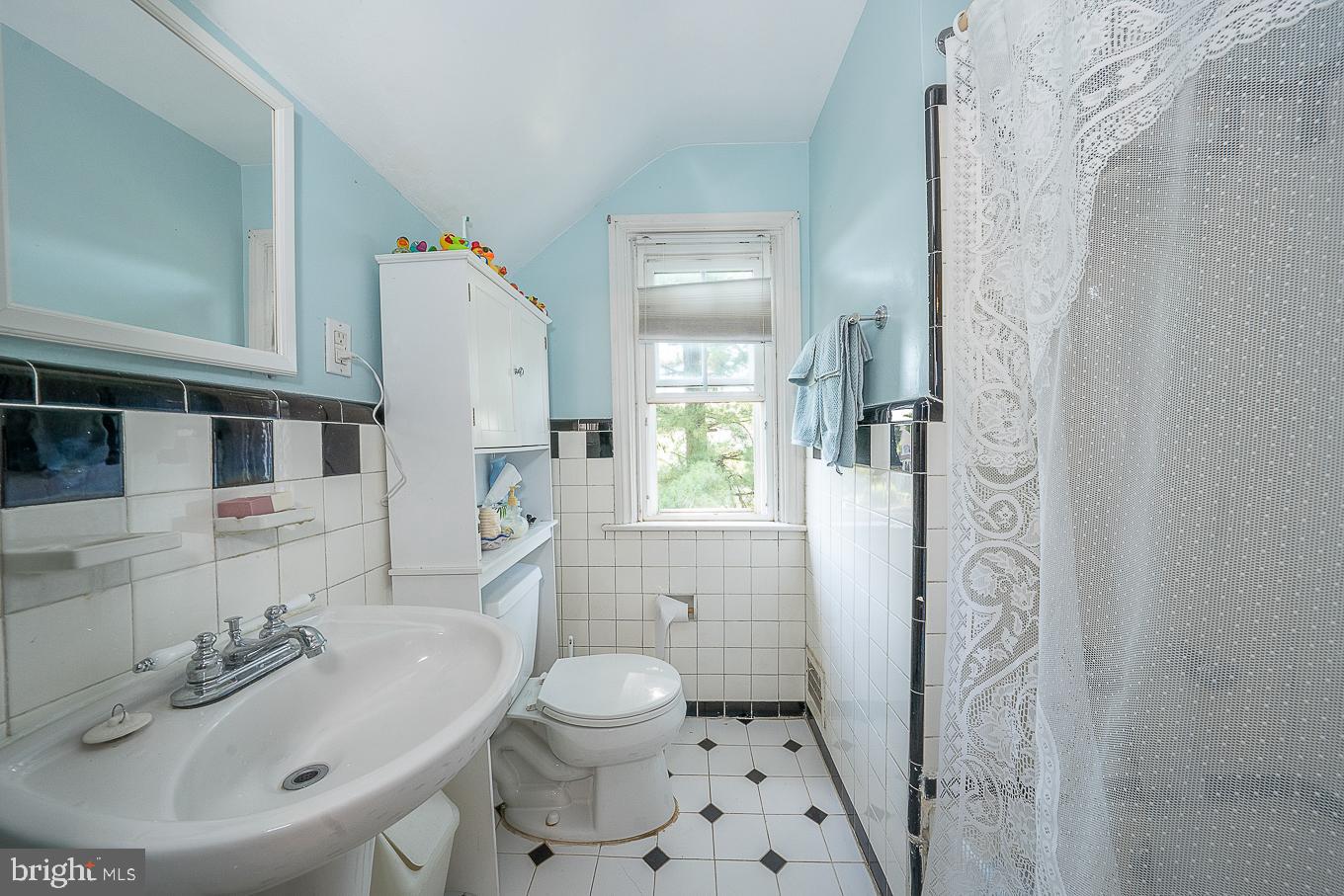 336 Old Lancaster Road Devon, PA 19333 - Photo 14 of 20 Second Floor Bathroom
