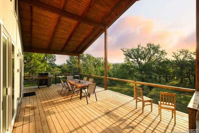 $1,100,000 | 797 Glendale Road, Spicewood, TX 78669