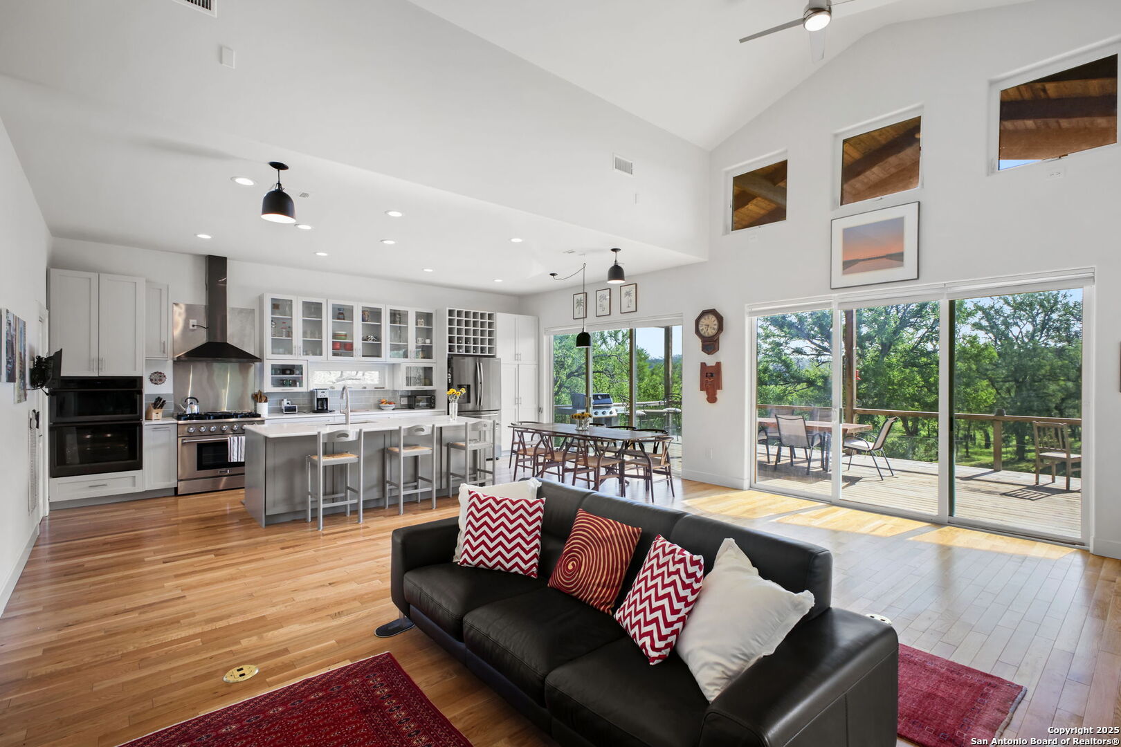 797 Glendale Road Spicewood, TX 78669 - Photo 19 of 48