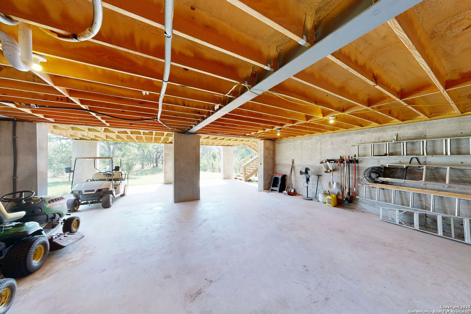 797 Glendale Road Spicewood, TX 78669 - Photo 32 of 48