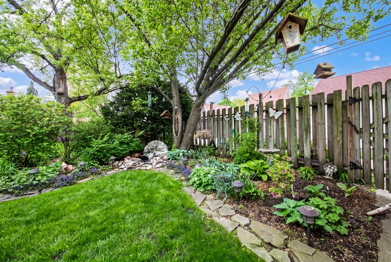 1605 South Fairview Avenue Park Ridge, IL 60068 - Photo 28 of 31 a view of a garden with a tree