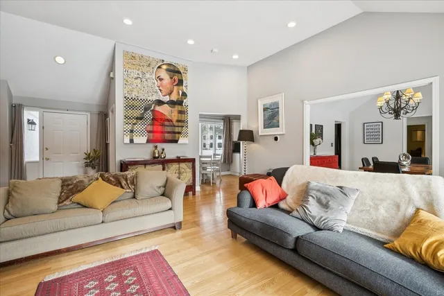 $7,500 | 825 Highview Terrace, Lake Forest, IL 60045