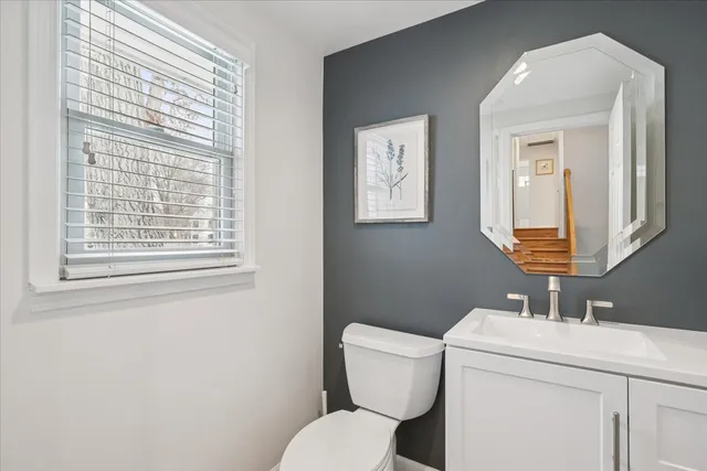 $7,500 | 825 Highview Terrace, Lake Forest, IL 60045