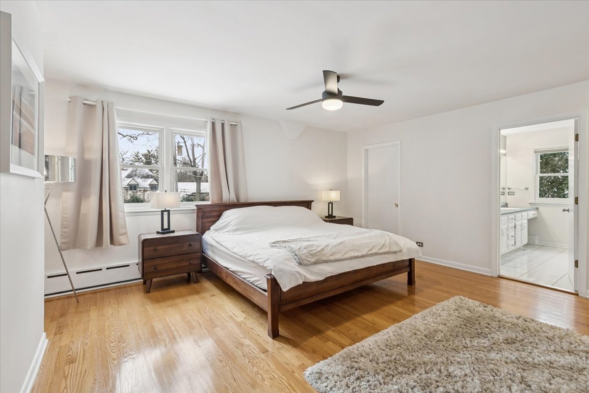 825 Highview Terrace Lake Forest, IL 60045 - Photo 16 of 32