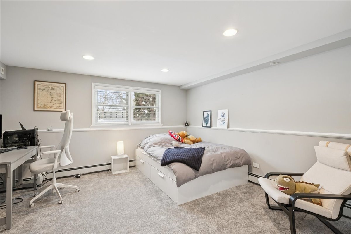 825 Highview Terrace Lake Forest, IL 60045 - Photo 23 of 32