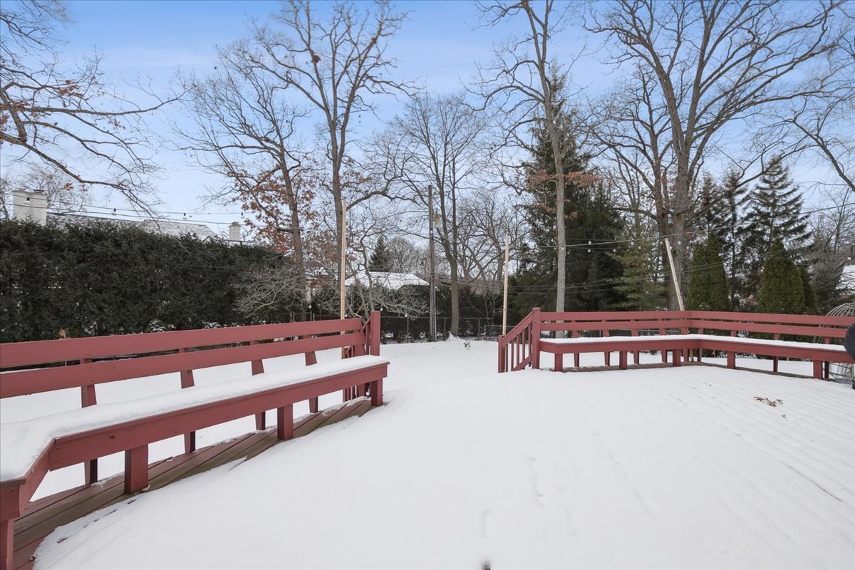 825 Highview Terrace Lake Forest, IL 60045 - Photo 26 of 32