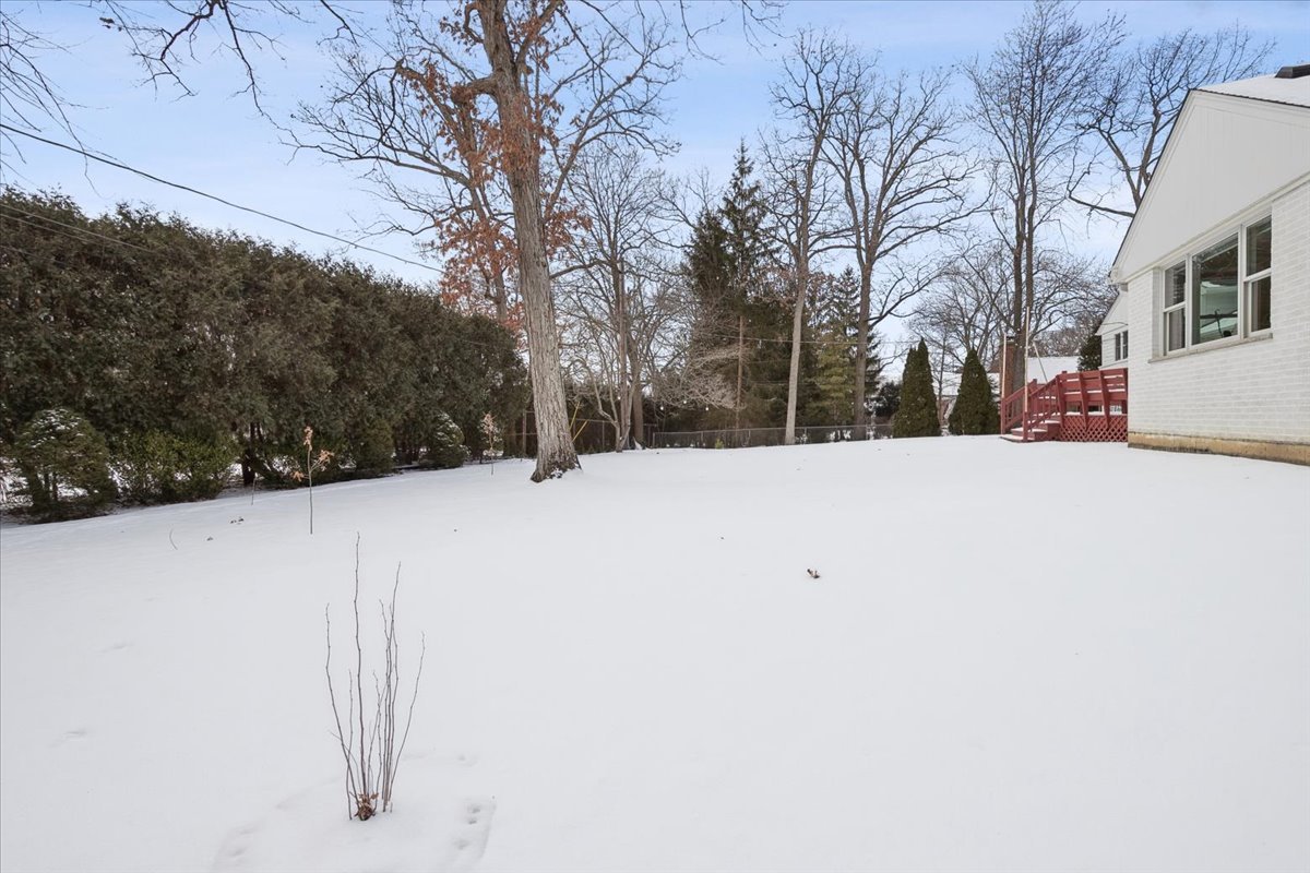 825 Highview Terrace Lake Forest, IL 60045 - Photo 28 of 32