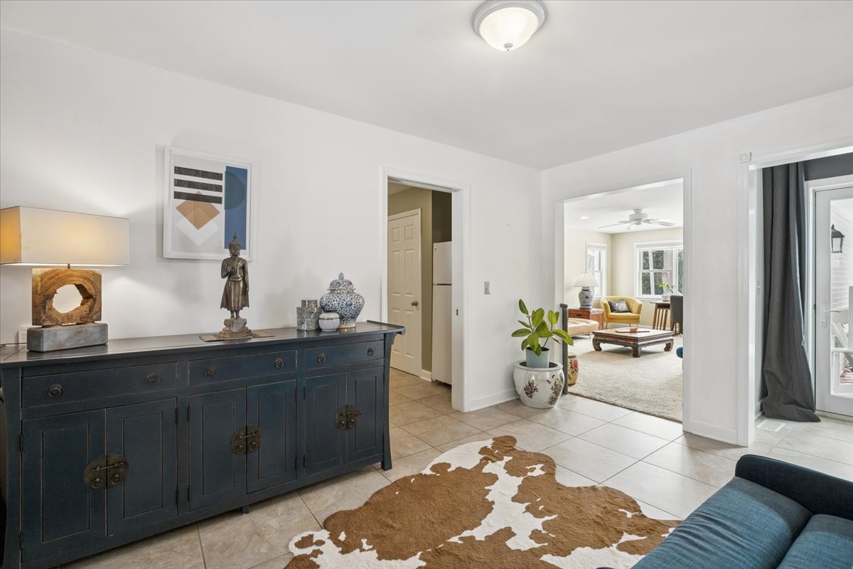 825 Highview Terrace Lake Forest, IL 60045 - Photo 3 of 32