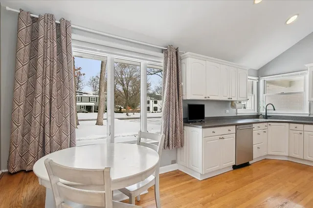 $7,500 | 825 Highview Terrace, Lake Forest, IL 60045