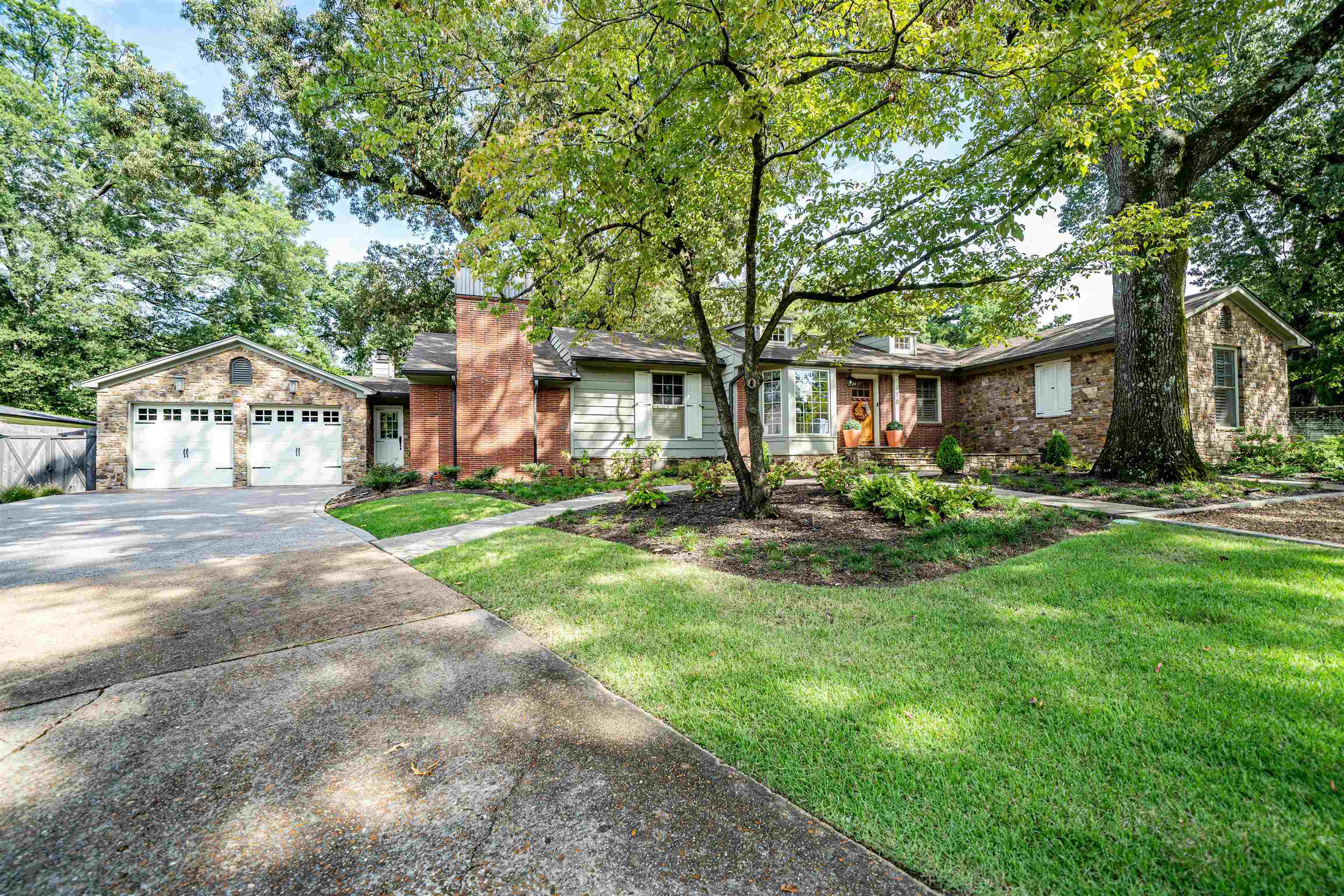 270 South Mendenhall Road Memphis, TN 38117 - Photo 1 of 16 Gallery Image 1
