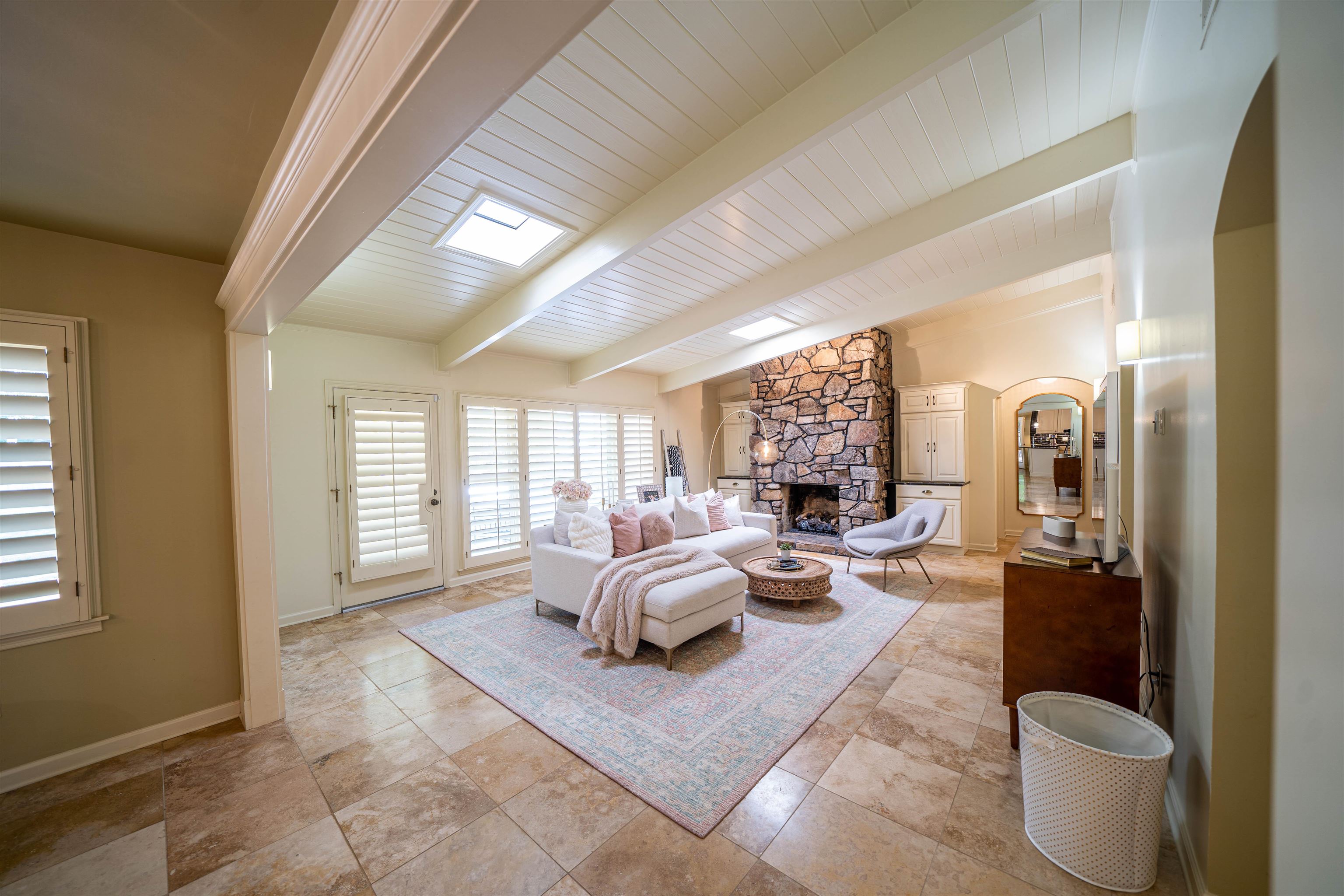 270 South Mendenhall Road Memphis, TN 38117 - Photo 5 of 16 Gallery Image 5