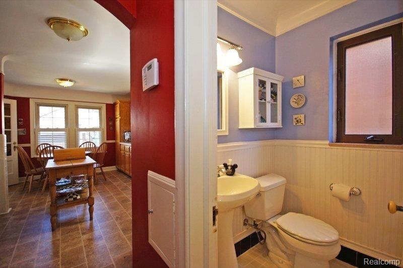 336 Moran Road Grosse Pointe, MI 48236 - Photo 11 of 23 DSC04707.JPG