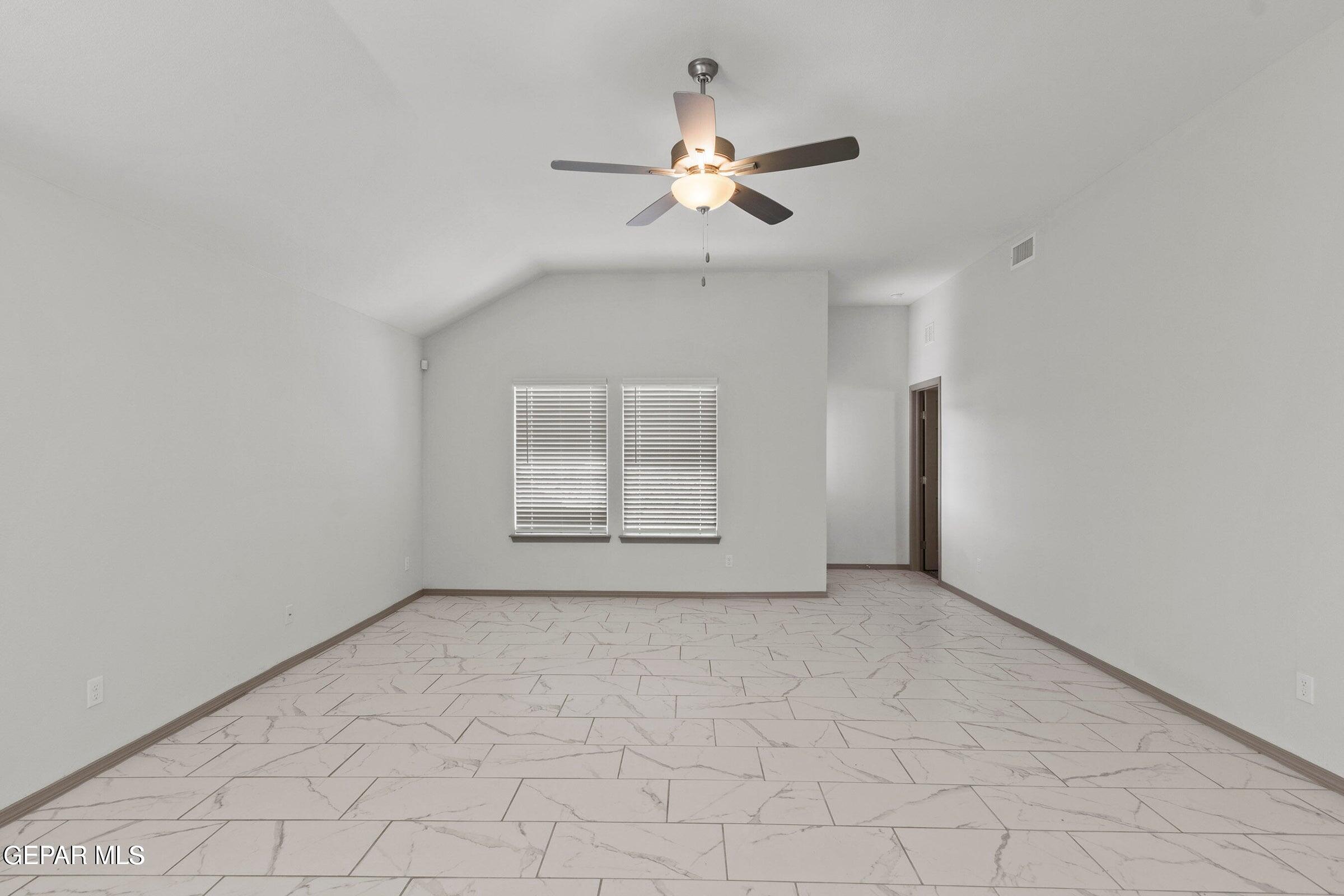 12401 Oconee Place Clint, TX 79836 - Photo 16 of 32 20250122170020841621000000-o