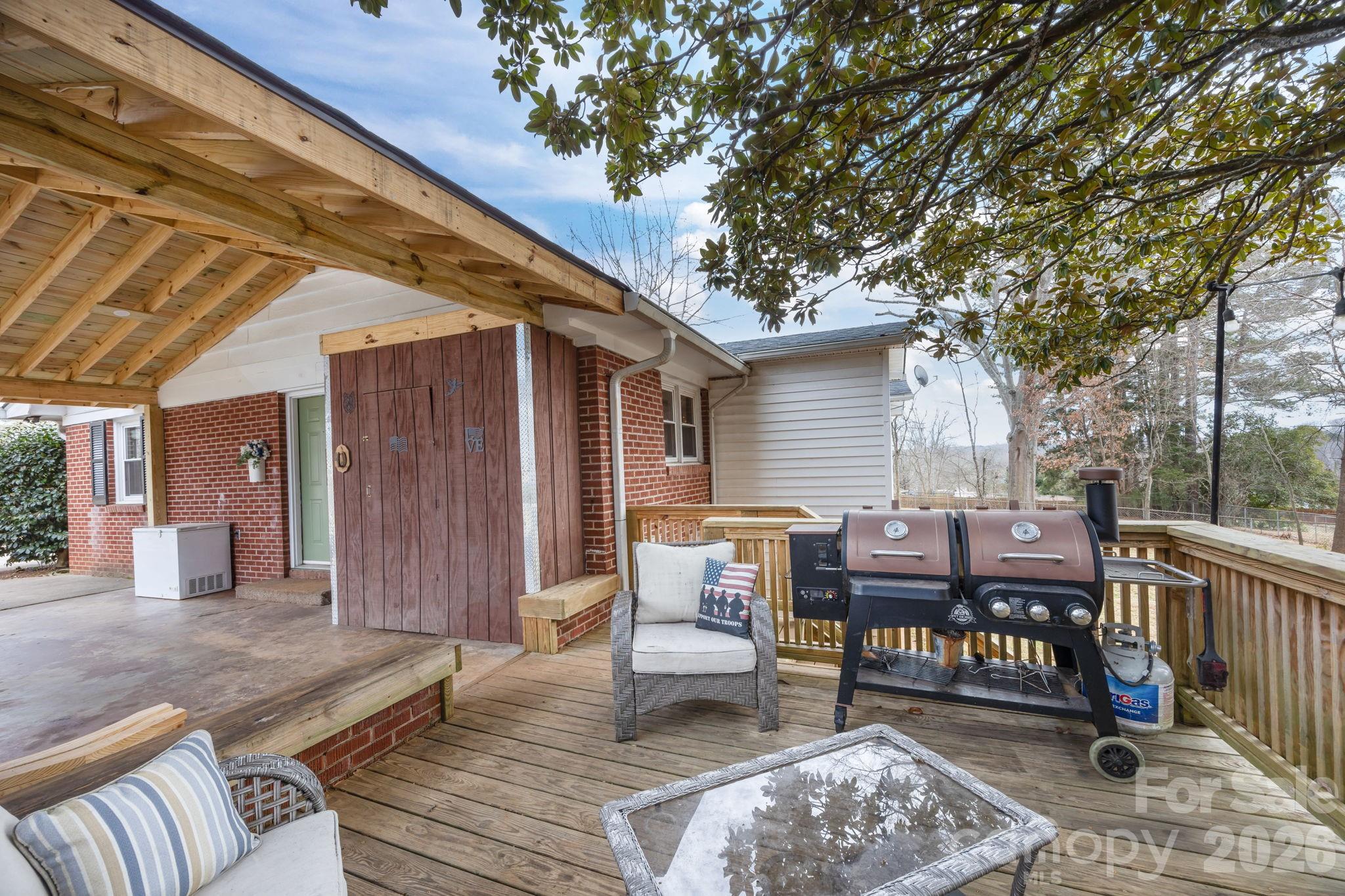 275 Tanner Street Rutherfordton, NC 28139 - Photo 8 of 44