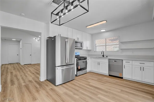 $2,040 | 8504 Manalang Road, Las Vegas, NV 89123