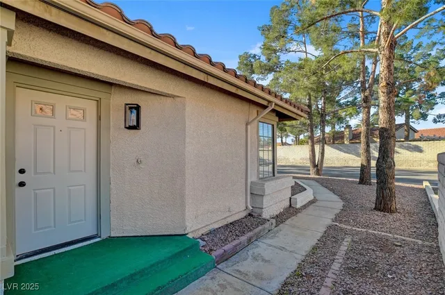 $2,040 | 8504 Manalang Road, Las Vegas, NV 89123