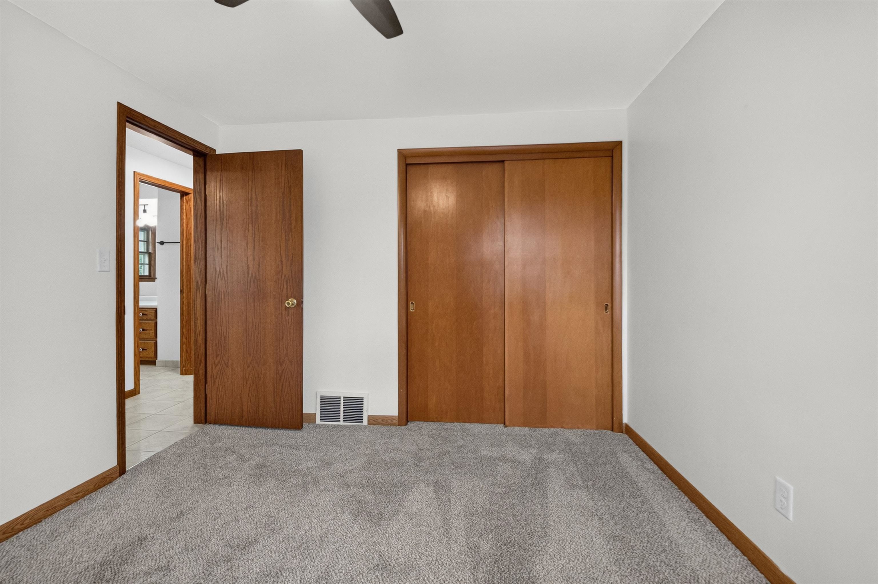 1607 Cormier Road Green Bay, WI 54313 - Photo 8 of 29 Gallery Image 8