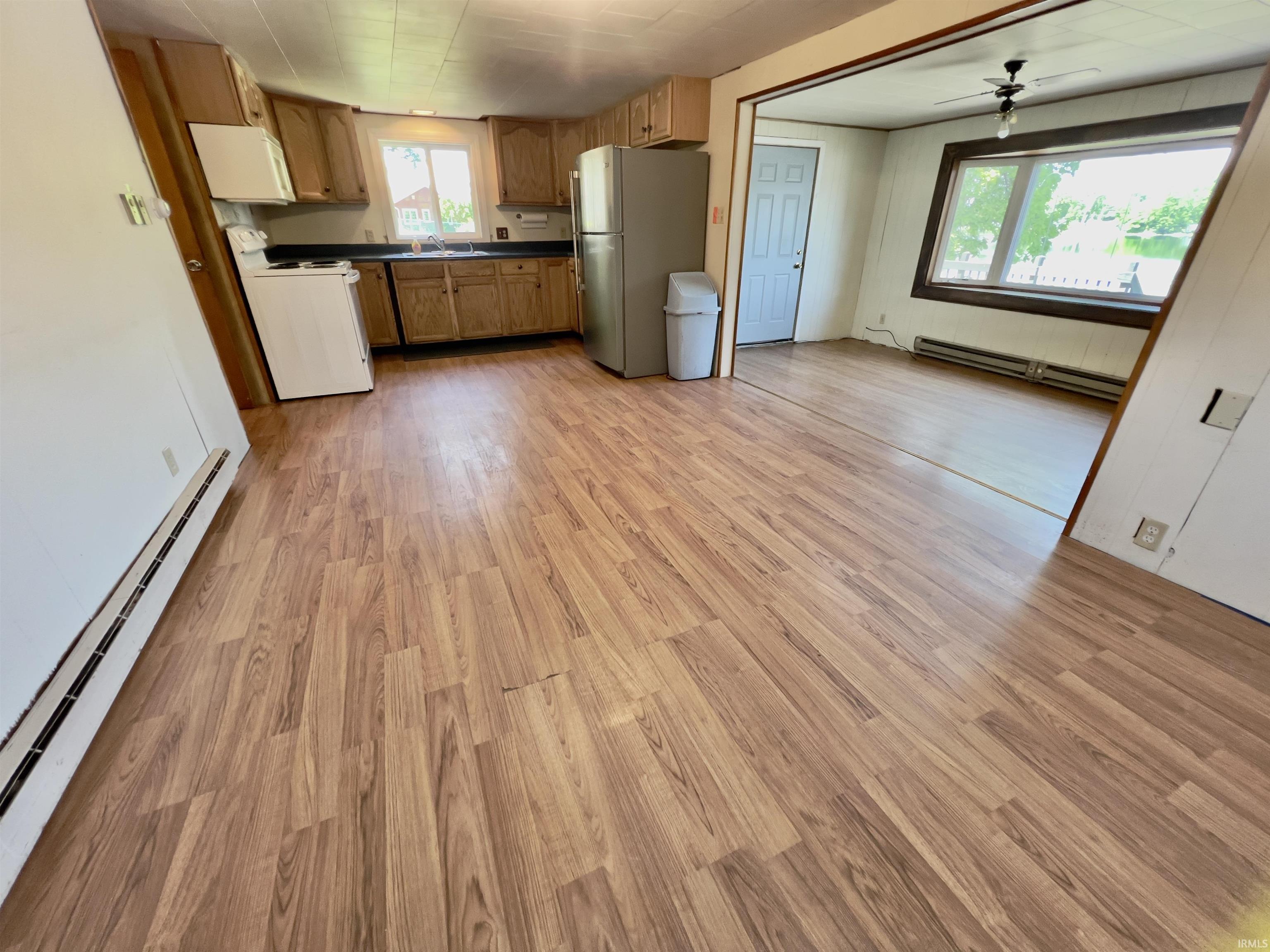 4784 East Shore Park Road Leesburg, IN 46538 - Photo 6 of 37