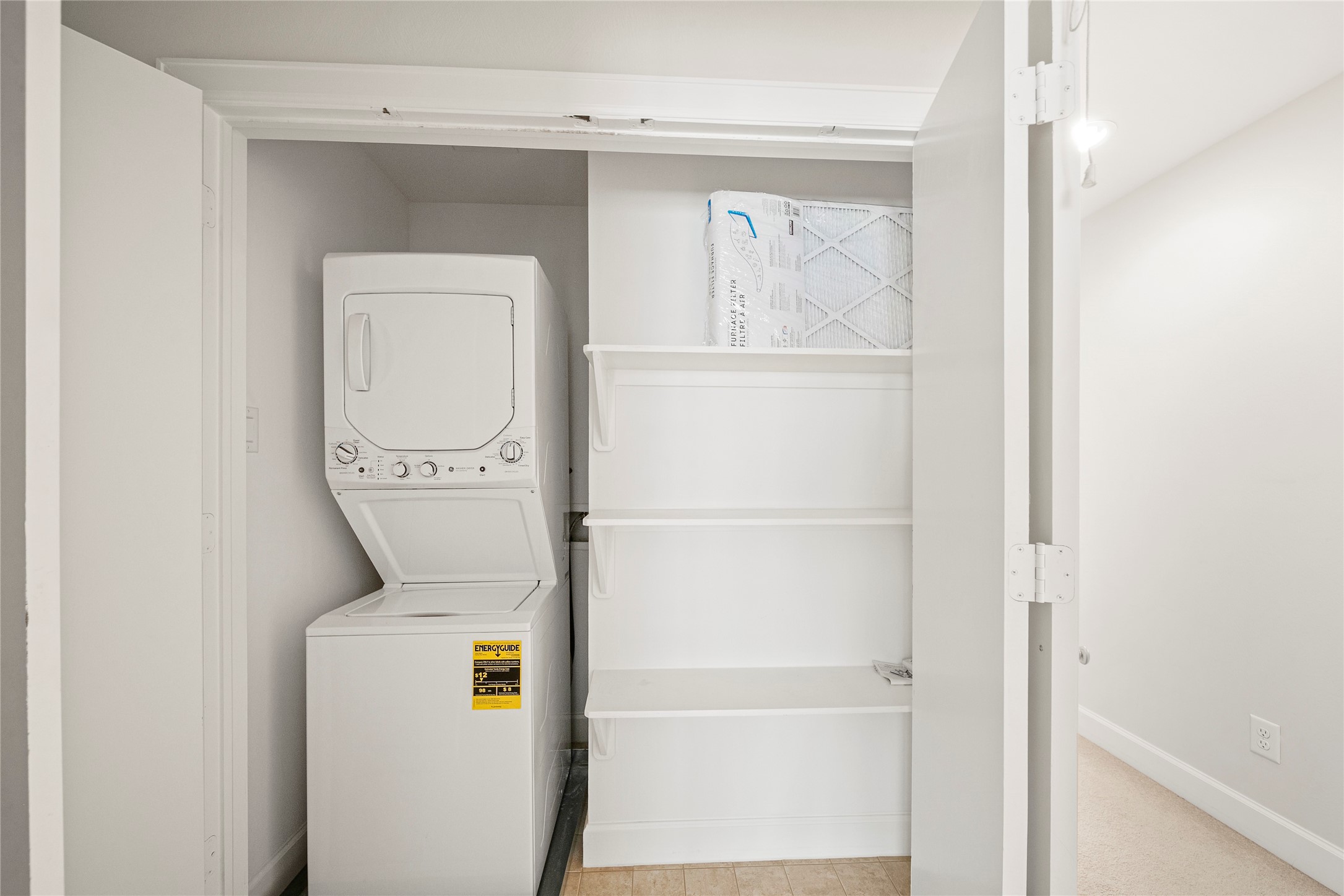 3726 Main Poplar Drive Houston, TX 77025 - Photo 10 of 25 a utility room with dryer and washer