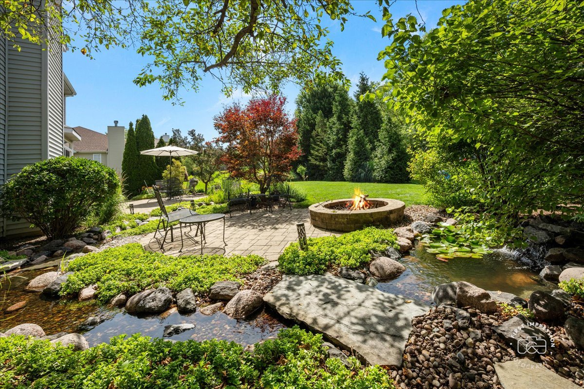 470 Prairie View Drive Geneva, IL 60134 - Photo 2 of 31