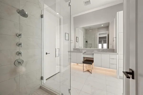 $1,849,000 | 2850 Lakeside Parkway, Unit 106, Flower Mound, TX 75022