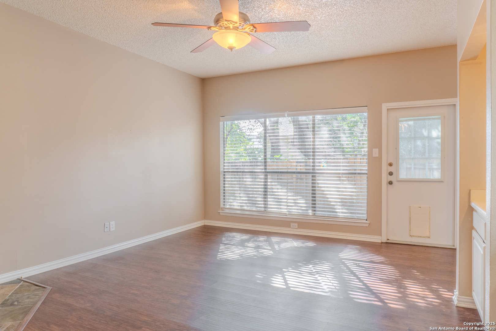 829 West Bitters Road, Unit 503 San Antonio, TX 78216 - Photo 5 of 22 a view of an empty room with a window