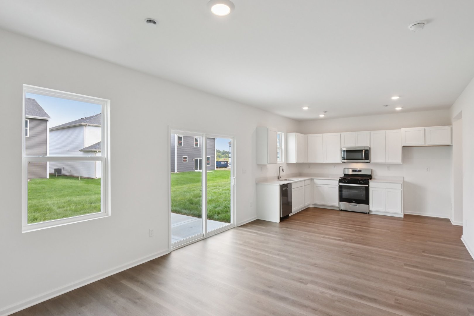 106 Cornerstone Crossing Hampshire, IL 60140 - Photo 15 of 36