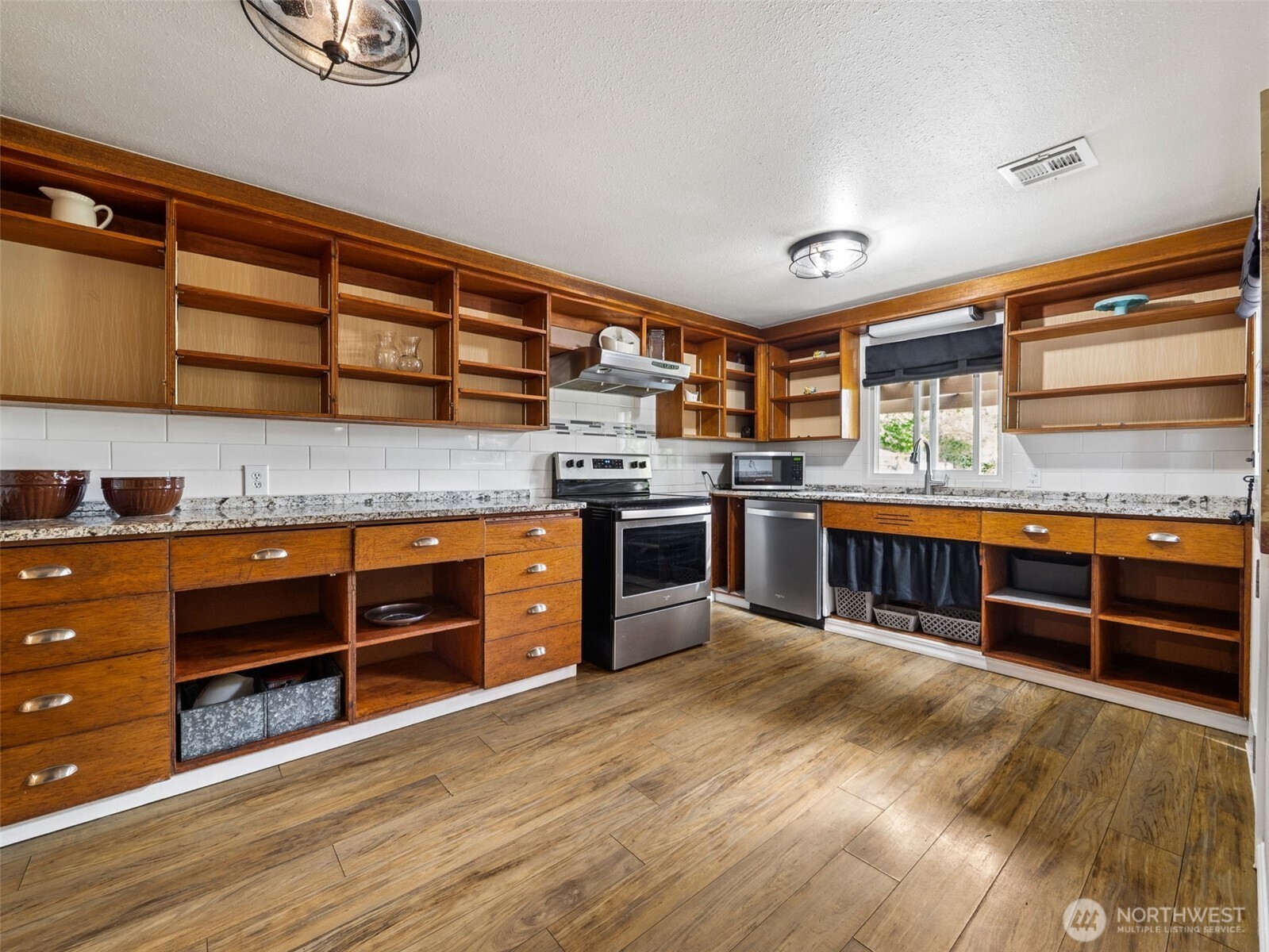 1213 Boulevard Road Southeast Olympia, WA 98501 - Photo 7 of 38