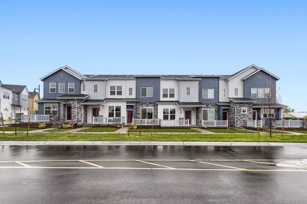 $549,900 | 7613 South Mobile Way, Centennial, CO 80016