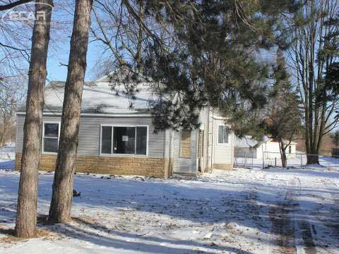 12388 McCumsey Road Clio, MI 48420 - Photo 3 of 29 20429106-2.JPG