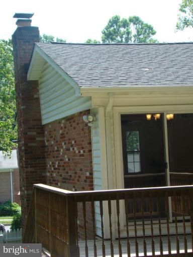 13822 Gilbert Road Woodbridge, VA 22193 - Photo 21 of 28 Fireplace End of House