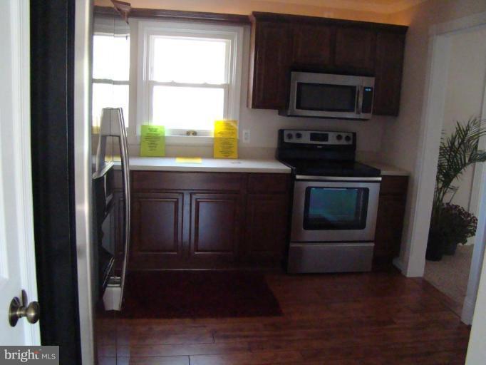 13822 Gilbert Road Woodbridge, VA 22193 - Photo 26 of 28 Love the New Kitchen