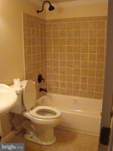 13822 Gilbert Road Woodbridge, VA 22193 - Photo 8 of 28 BASEMENT BATH
