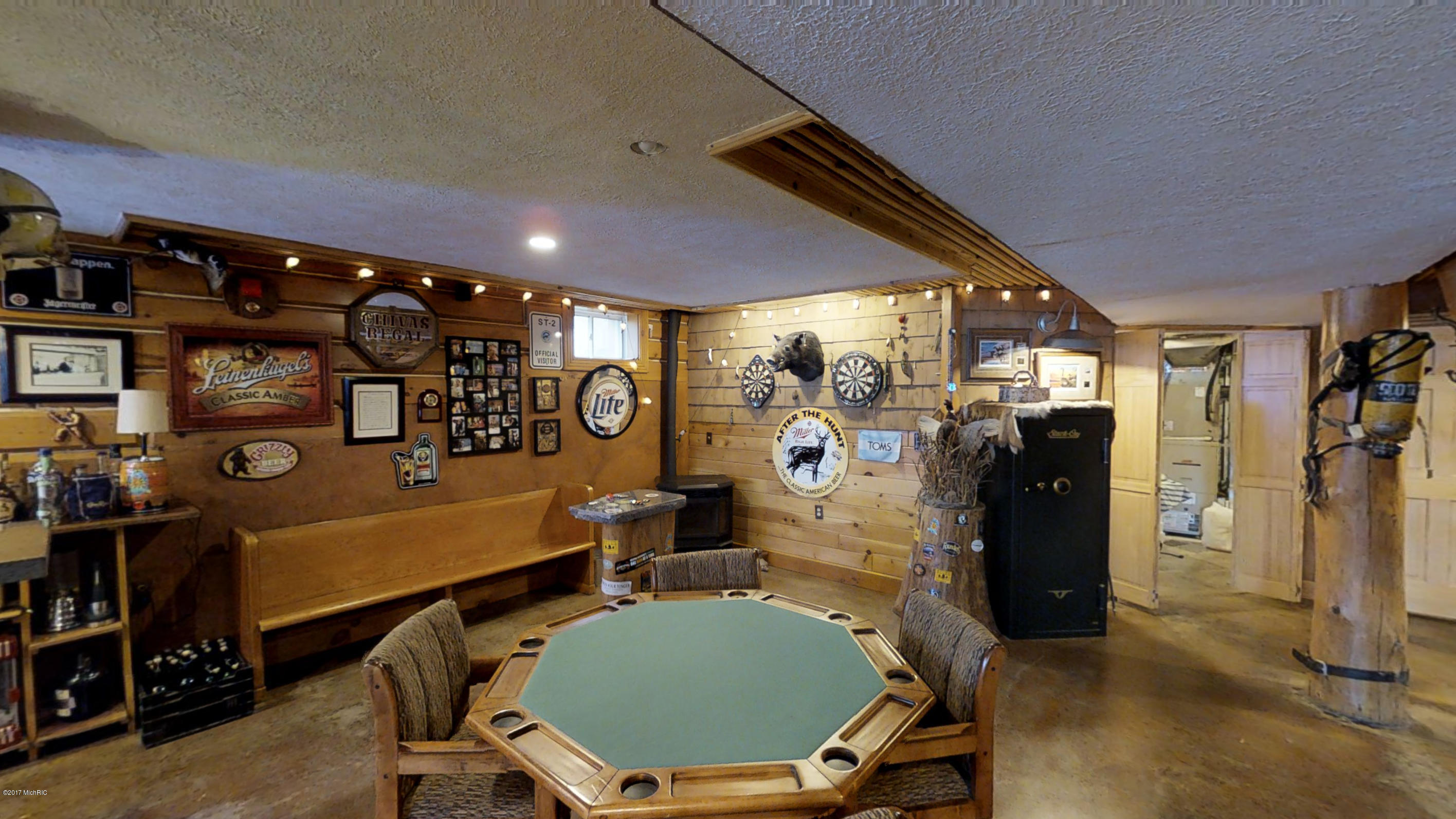 23 South Maple Road Branch, MI 49402 - Photo 16 of 18 Clint Maki Log Home EXPERT 616-340-272