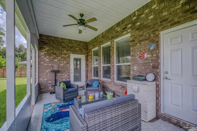 a view of backyard with garden