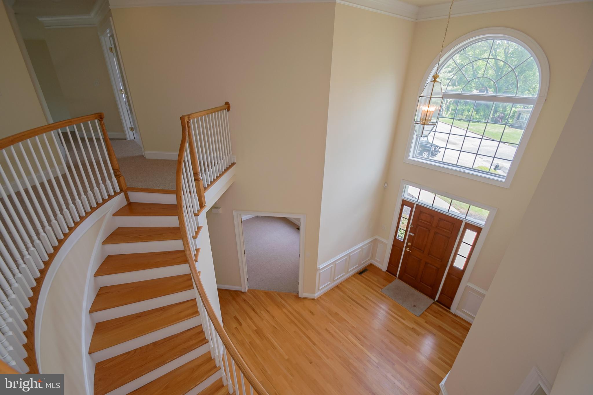 1 Carl Road Wilmington, DE 19803 - Photo 17 of 33 Entry foyer - curved staircase