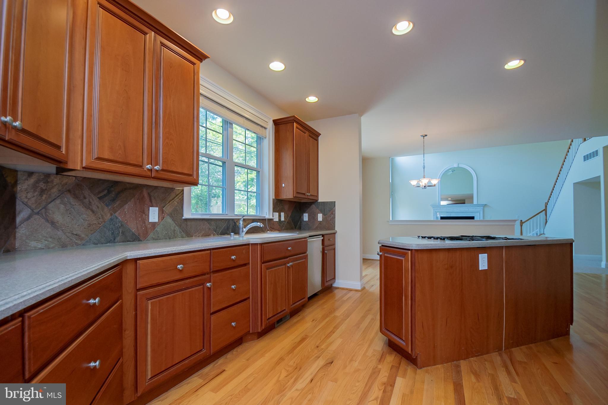 1 Carl Road Wilmington, DE 19803 - Photo 8 of 33 Maple solid wood cabinets