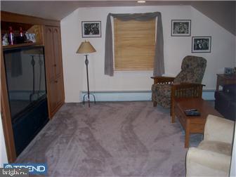 48 Yale Road Havertown, PA 19083 - Photo 9 of 12 Family Room
