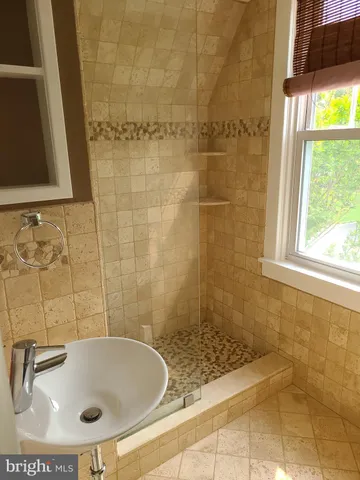 $285,000 | 1700 Goodview Road, Parkville, MD 21234