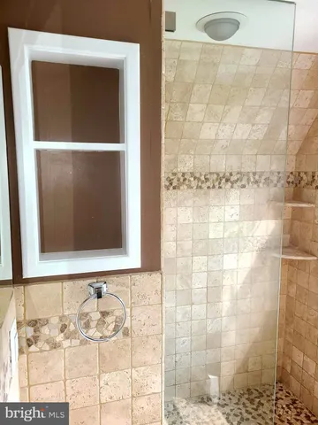 $285,000 | 1700 Goodview Road, Parkville, MD 21234