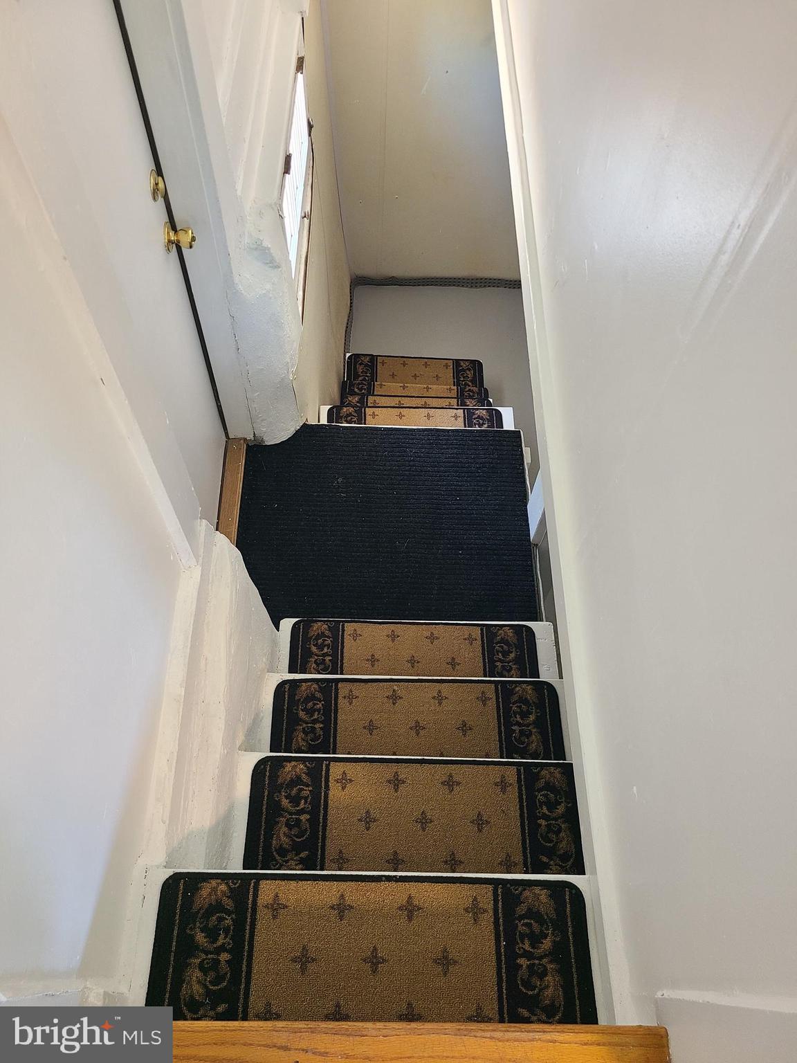 1700 Goodview Road Parkville, MD 21234 - Photo 41 of 50 a view of stairs