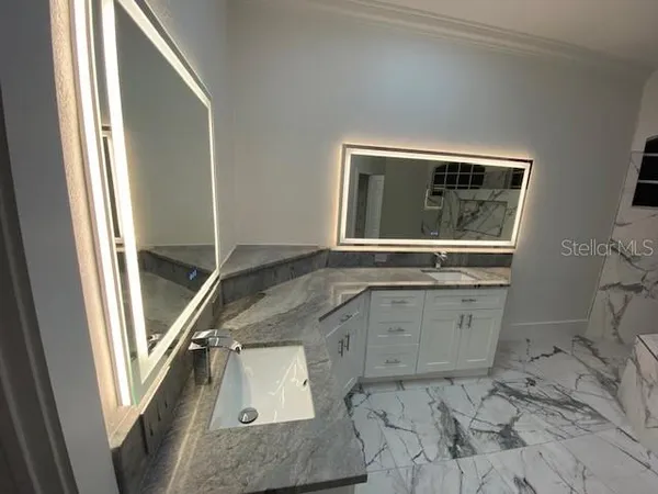 $2,700 | 26 Northwest 8th Place, Cape Coral, FL 33993