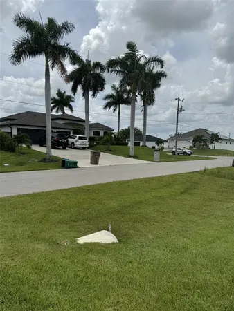 $2,700 | 26 Northwest 8th Place, Cape Coral, FL 33993