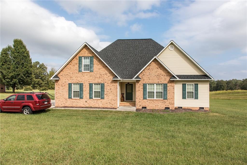 71 Hawks Ridge Hickory, NC 28601 - Photo 1 of 32 Gallery Image 1