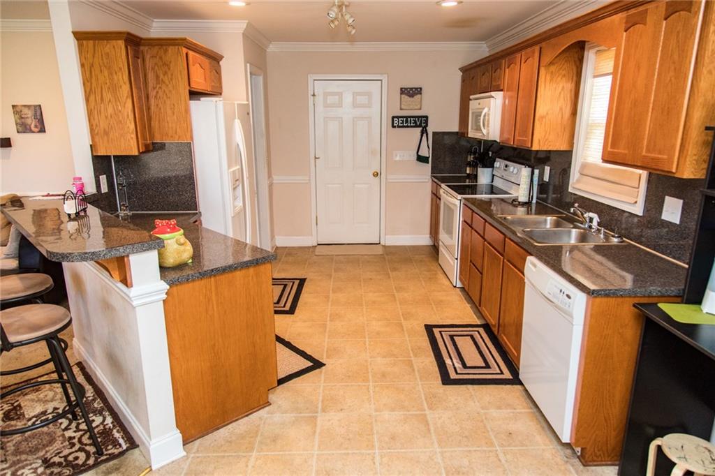71 Hawks Ridge Hickory, NC 28601 - Photo 12 of 32 Gallery Image 12
