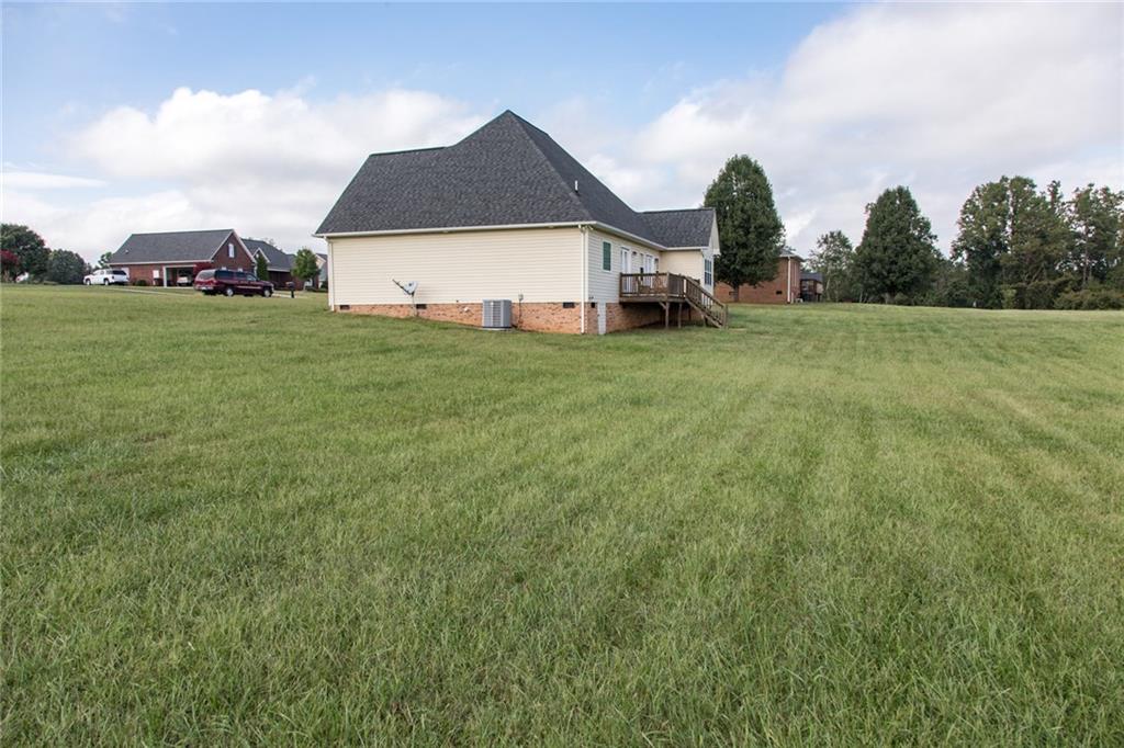 71 Hawks Ridge Hickory, NC 28601 - Photo 27 of 32 Gallery Image 27